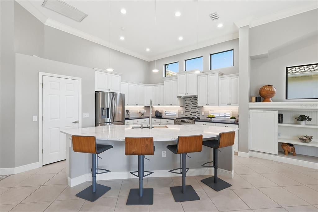 For Sale: $929,900 (3 beds, 3 baths, 2658 Square Feet)