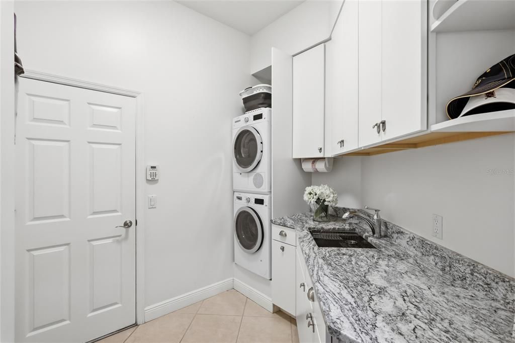 For Sale: $929,900 (3 beds, 3 baths, 2658 Square Feet)