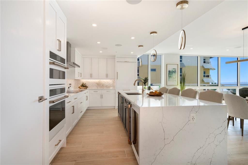 На продажу: $5,195,000 (3 спален, 3 ванн, 2631 Квадратных фут)