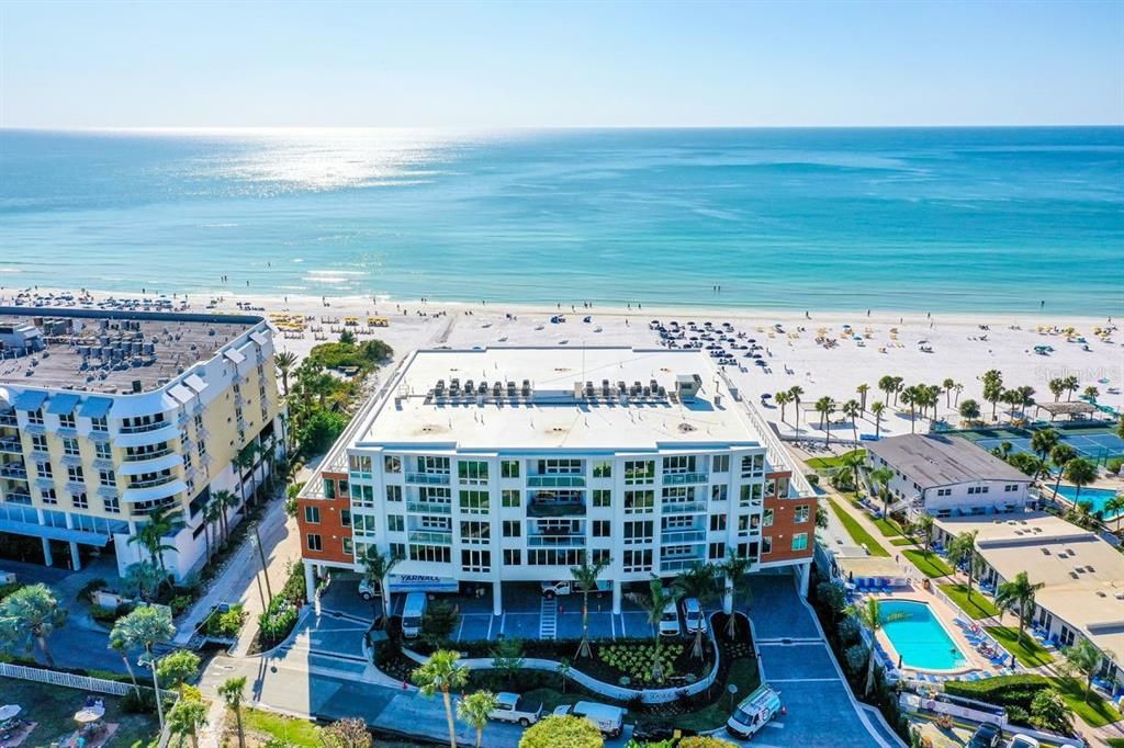 На продажу: $5,195,000 (3 спален, 3 ванн, 2631 Квадратных фут)