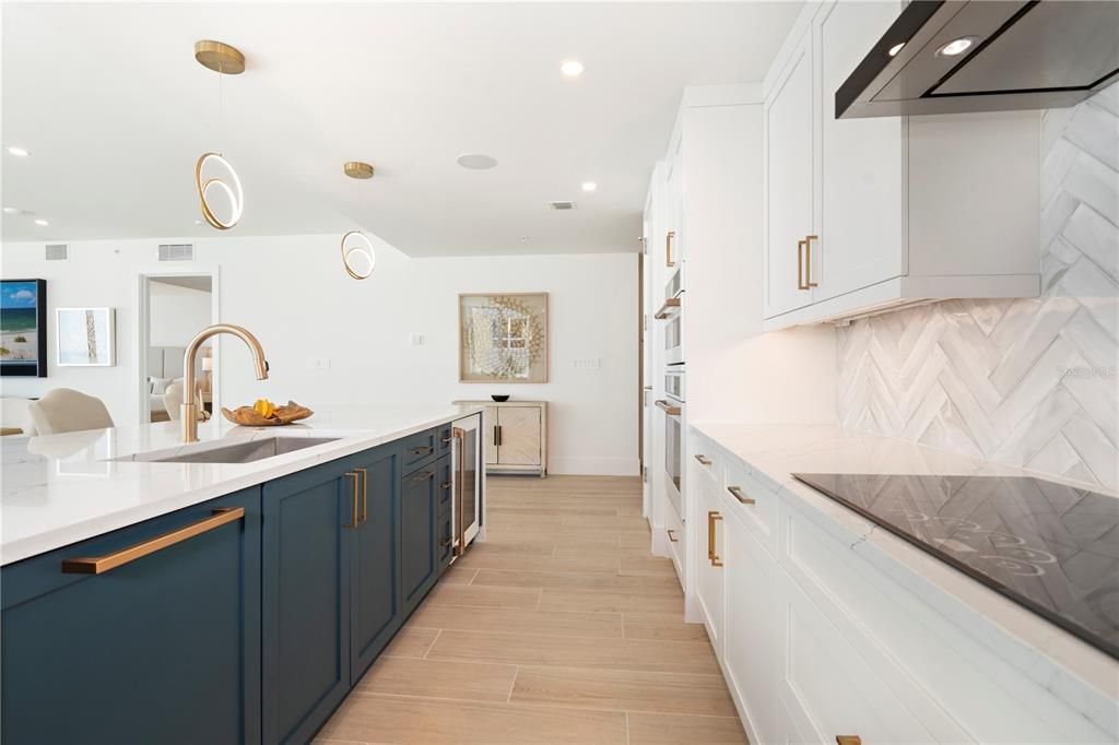 На продажу: $5,195,000 (3 спален, 3 ванн, 2631 Квадратных фут)