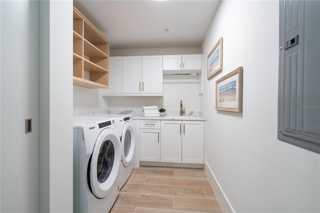 На продажу: $5,195,000 (3 спален, 3 ванн, 2631 Квадратных фут)