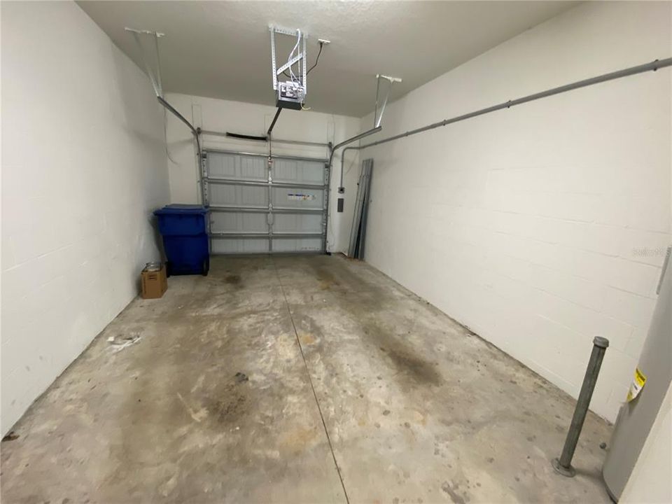 For Rent: $2,100 (3 beds, 2 baths, 1666 Square Feet)