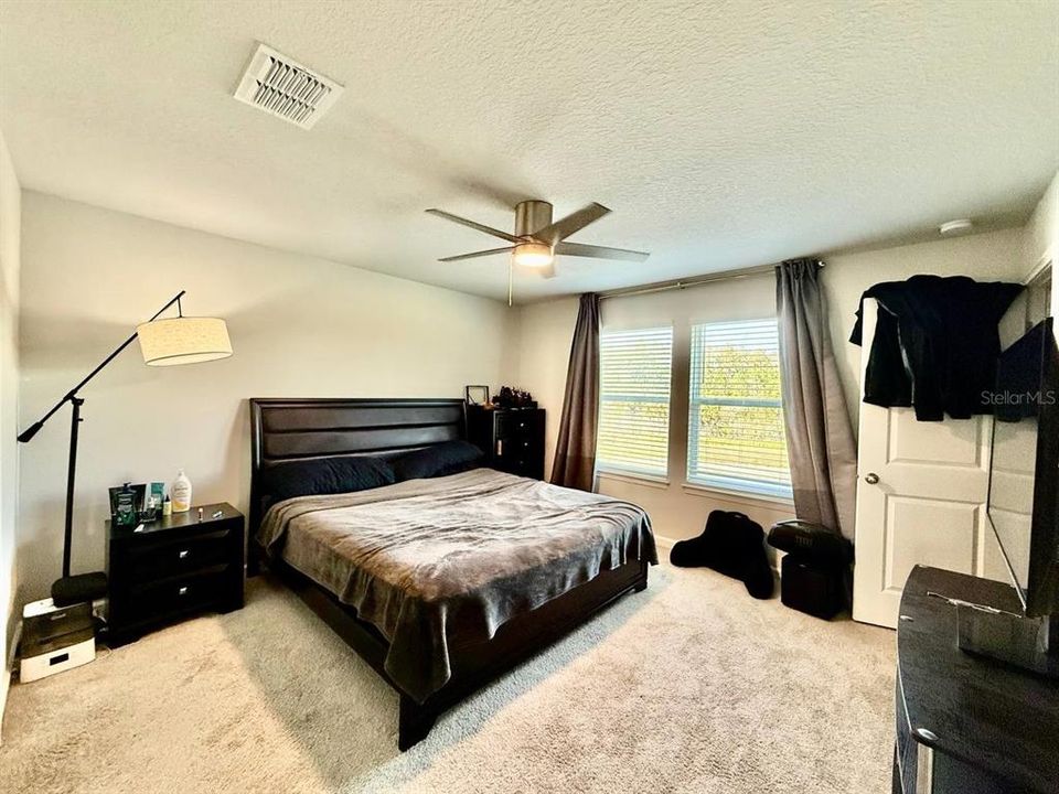 For Rent: $2,900 (3 beds, 2 baths, 1716 Square Feet)