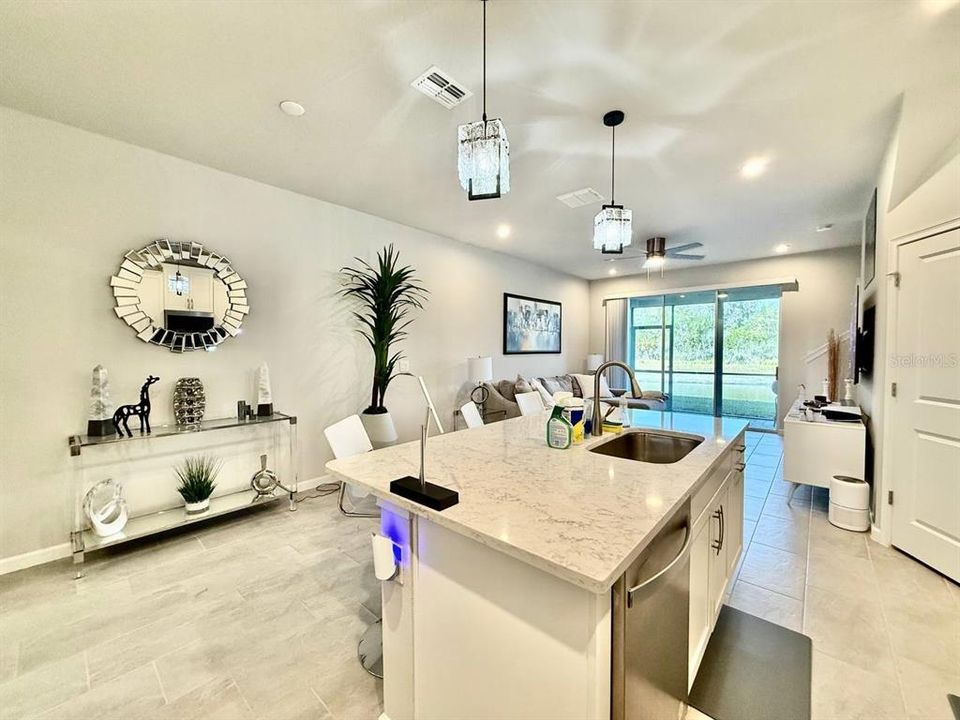 For Rent: $2,900 (3 beds, 2 baths, 1716 Square Feet)