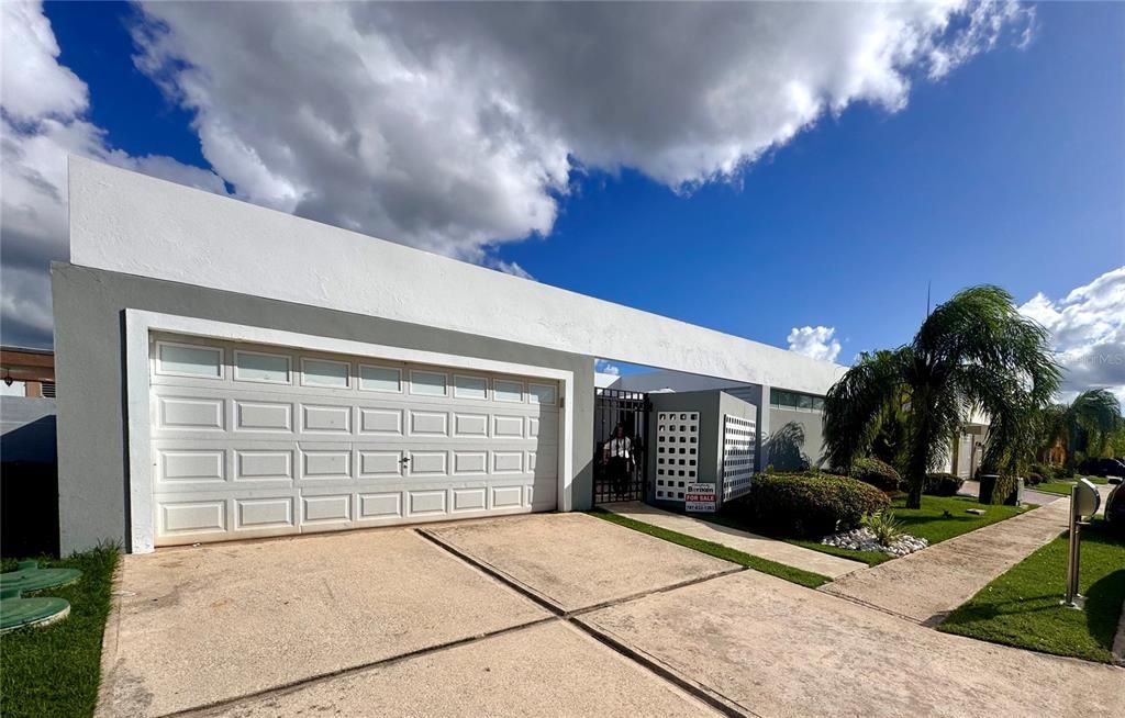 En Venta: $525,000 (4 camas, 2 baños, 1723 Pies cuadrados)