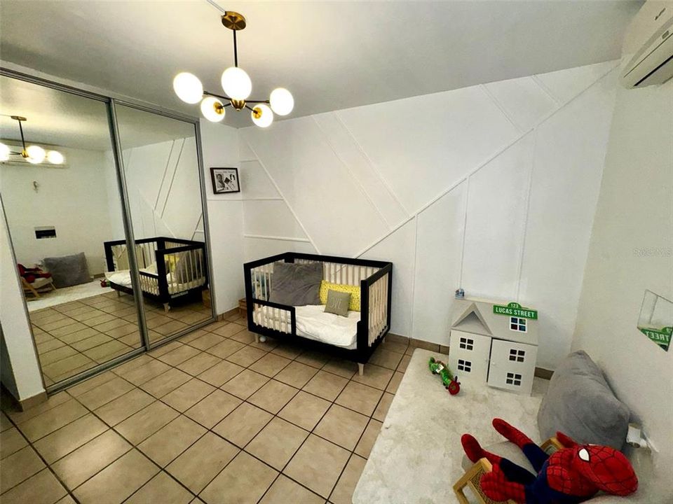 En Venta: $525,000 (4 camas, 2 baños, 1723 Pies cuadrados)