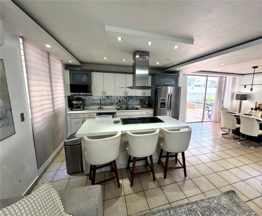 En Venta: $525,000 (4 camas, 2 baños, 1723 Pies cuadrados)