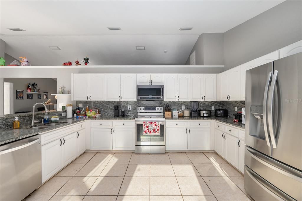 For Sale: $310,000 (4 beds, 3 baths, 2030 Square Feet)