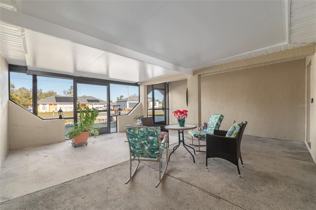 For Sale: $310,000 (4 beds, 3 baths, 2030 Square Feet)