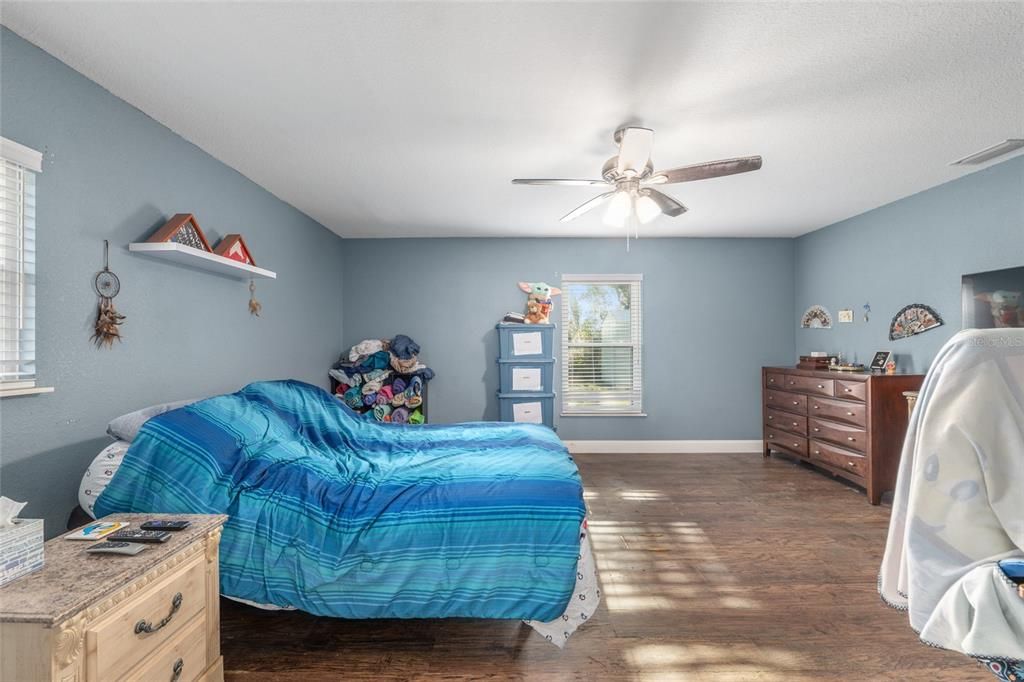 For Sale: $310,000 (4 beds, 3 baths, 2030 Square Feet)