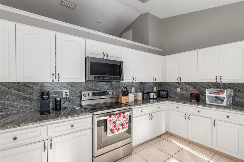 For Sale: $310,000 (4 beds, 3 baths, 2030 Square Feet)