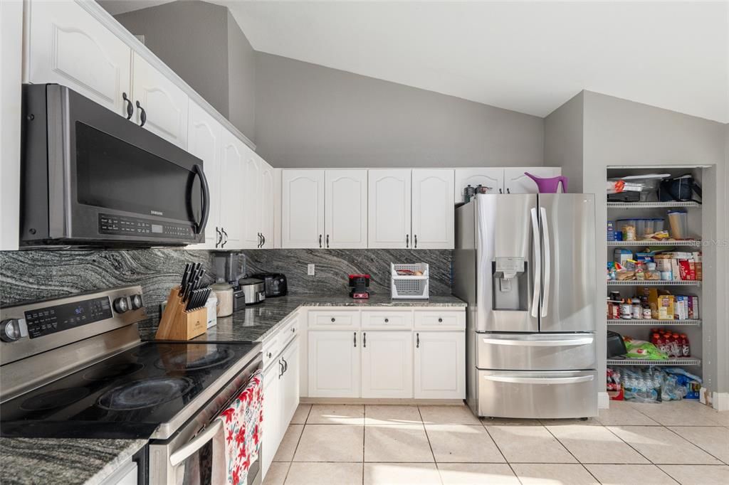 For Sale: $310,000 (4 beds, 3 baths, 2030 Square Feet)