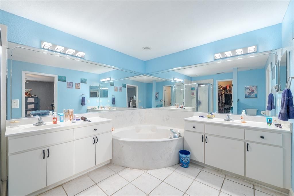 For Sale: $310,000 (4 beds, 3 baths, 2030 Square Feet)