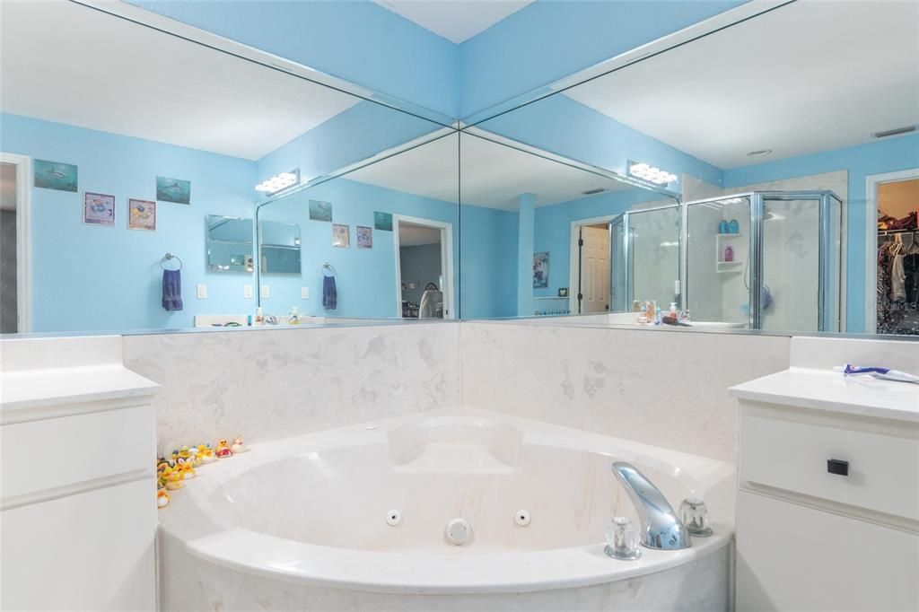 For Sale: $310,000 (4 beds, 3 baths, 2030 Square Feet)