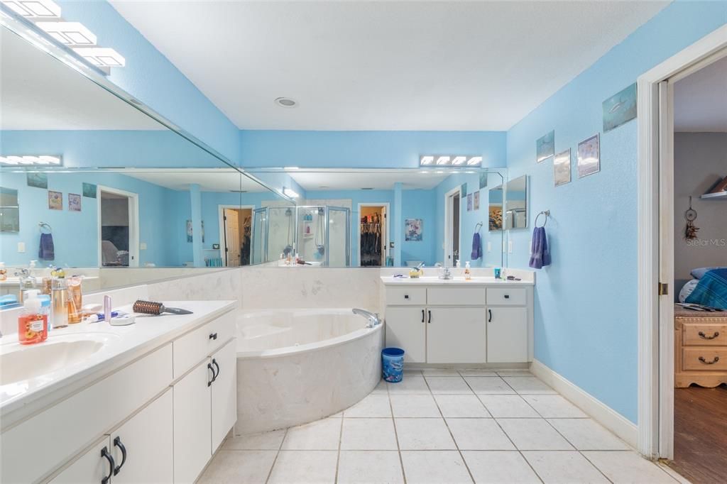 For Sale: $310,000 (4 beds, 3 baths, 2030 Square Feet)