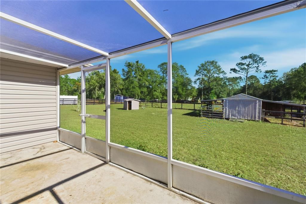 For Sale: $299,900 (3 beds, 2 baths, 1200 Square Feet)