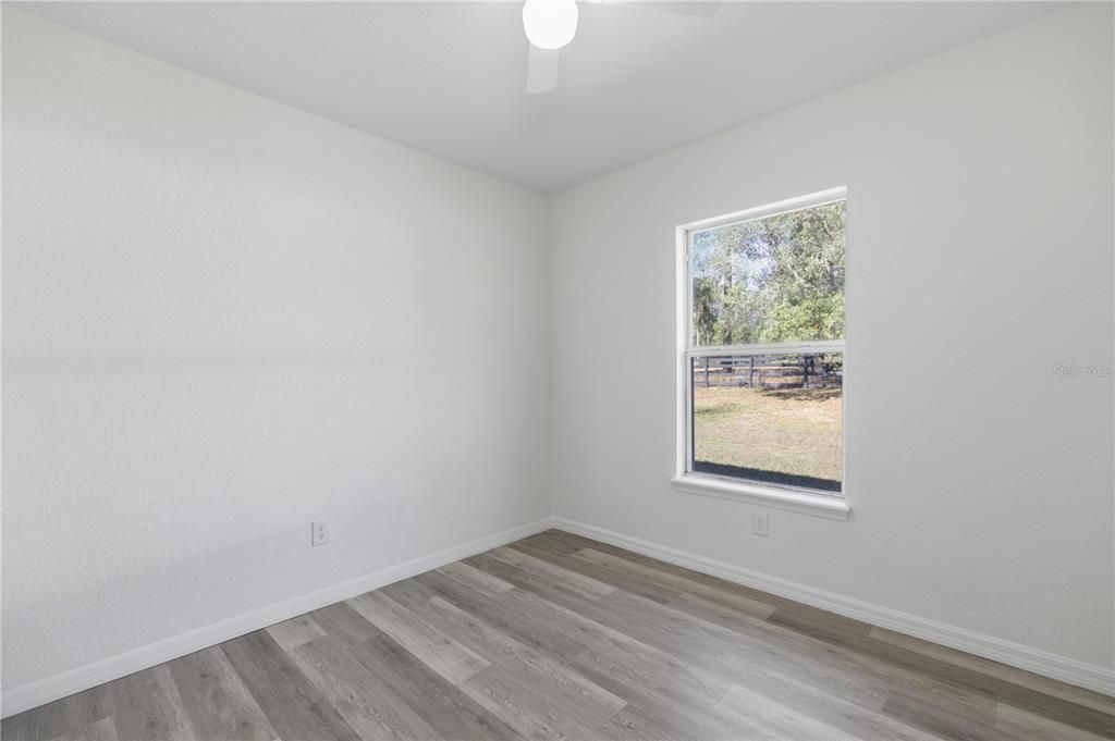 For Sale: $299,900 (3 beds, 2 baths, 1200 Square Feet)