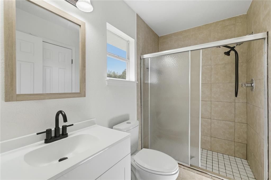 For Sale: $299,900 (3 beds, 2 baths, 1200 Square Feet)