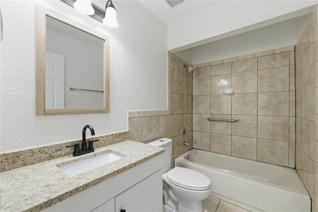 For Sale: $299,900 (3 beds, 2 baths, 1200 Square Feet)