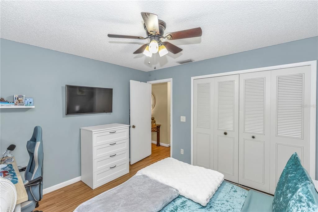 For Sale: $280,000 (2 beds, 2 baths, 1116 Square Feet)