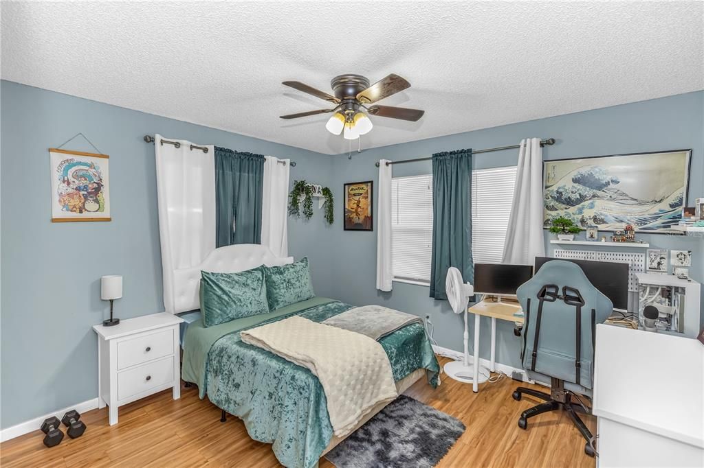 For Sale: $280,000 (2 beds, 2 baths, 1116 Square Feet)