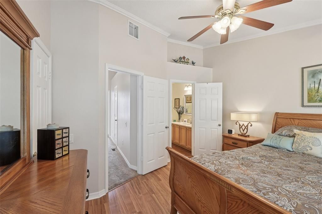 En Venta: $254,000 (2 camas, 2 baños, 1095 Pies cuadrados)