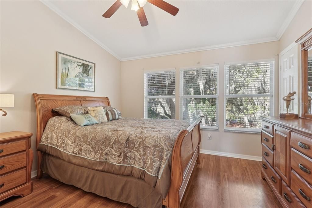 En Venta: $254,000 (2 camas, 2 baños, 1095 Pies cuadrados)