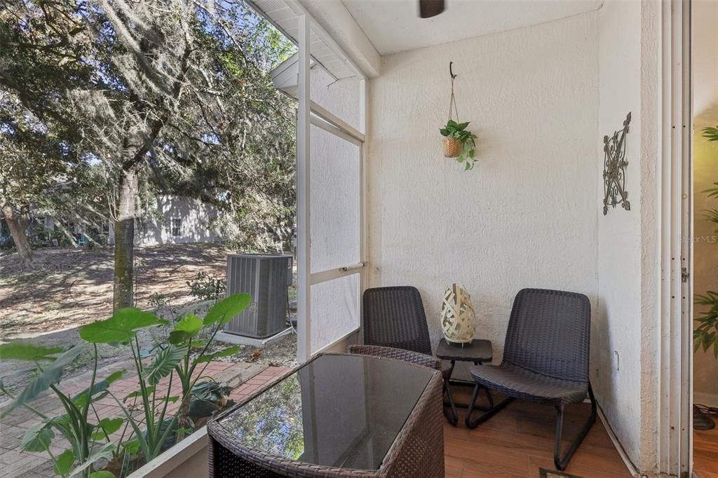 En Venta: $254,000 (2 camas, 2 baños, 1095 Pies cuadrados)