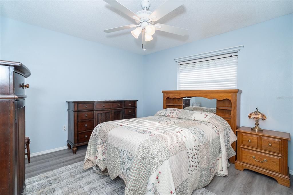 For Sale: $300,000 (2 beds, 2 baths, 1053 Square Feet)