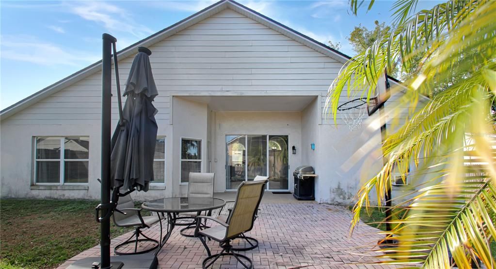 For Sale: $379,000 (3 beds, 2 baths, 1670 Square Feet)