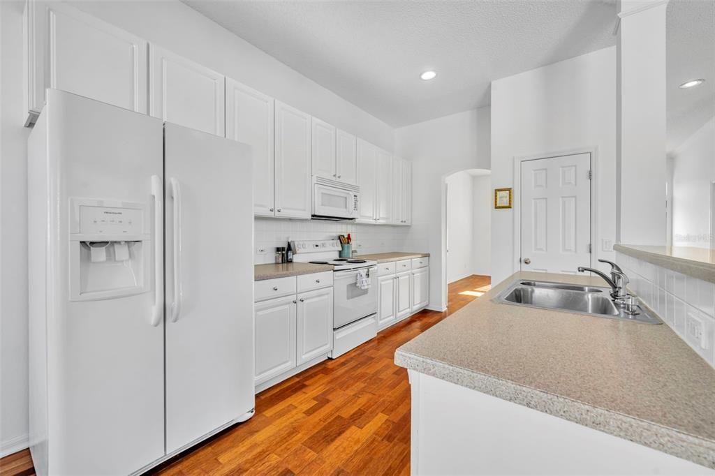 For Sale: $699,900 (4 beds, 2 baths, 2035 Square Feet)