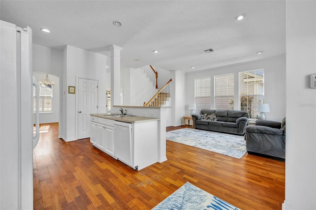 For Sale: $699,900 (4 beds, 2 baths, 2035 Square Feet)