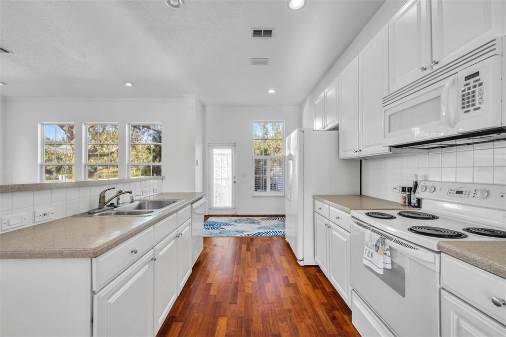 For Sale: $699,900 (4 beds, 2 baths, 2035 Square Feet)