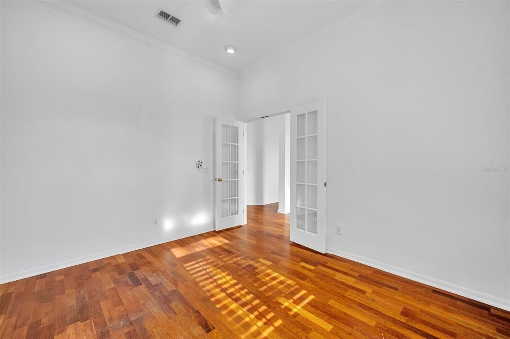 For Sale: $699,900 (4 beds, 2 baths, 2035 Square Feet)