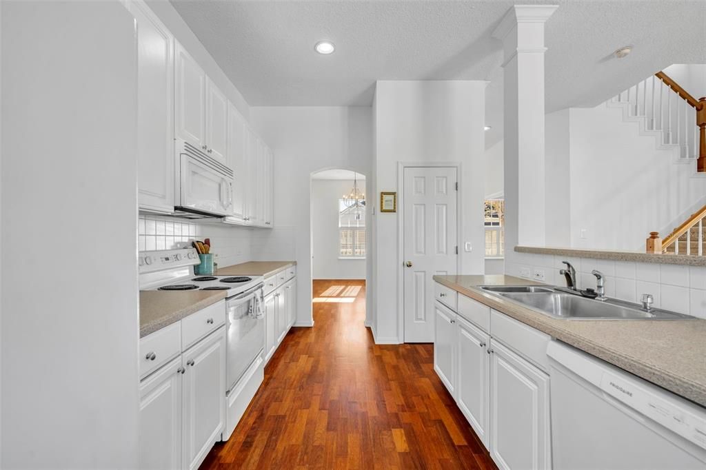 For Sale: $699,900 (4 beds, 2 baths, 2035 Square Feet)