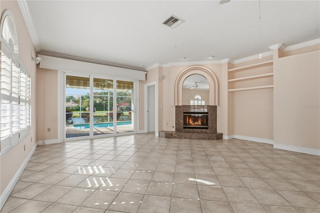 En Venta: $545,000 (3 camas, 2 baños, 1971 Pies cuadrados)