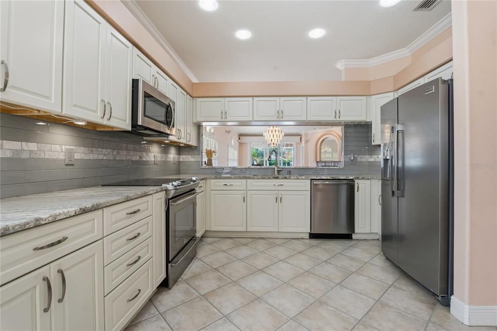 En Venta: $545,000 (3 camas, 2 baños, 1971 Pies cuadrados)