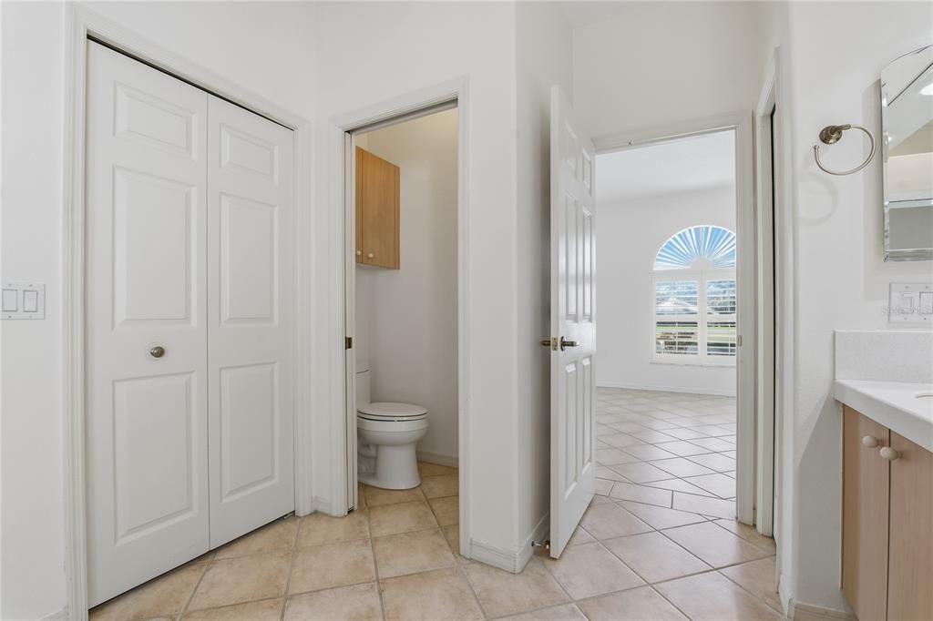 En Venta: $545,000 (3 camas, 2 baños, 1971 Pies cuadrados)