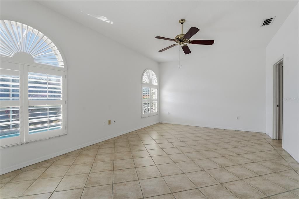 En Venta: $545,000 (3 camas, 2 baños, 1971 Pies cuadrados)