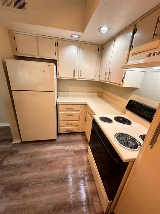 В аренду: $1,150 (1 спален, 1 ванн, 735 Квадратных фут)