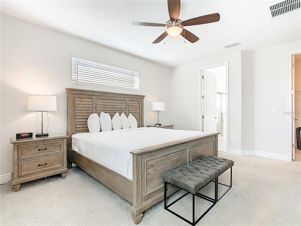 For Sale: $710,000 (5 beds, 5 baths, 2945 Square Feet)