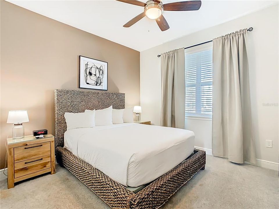 For Sale: $710,000 (5 beds, 5 baths, 2945 Square Feet)