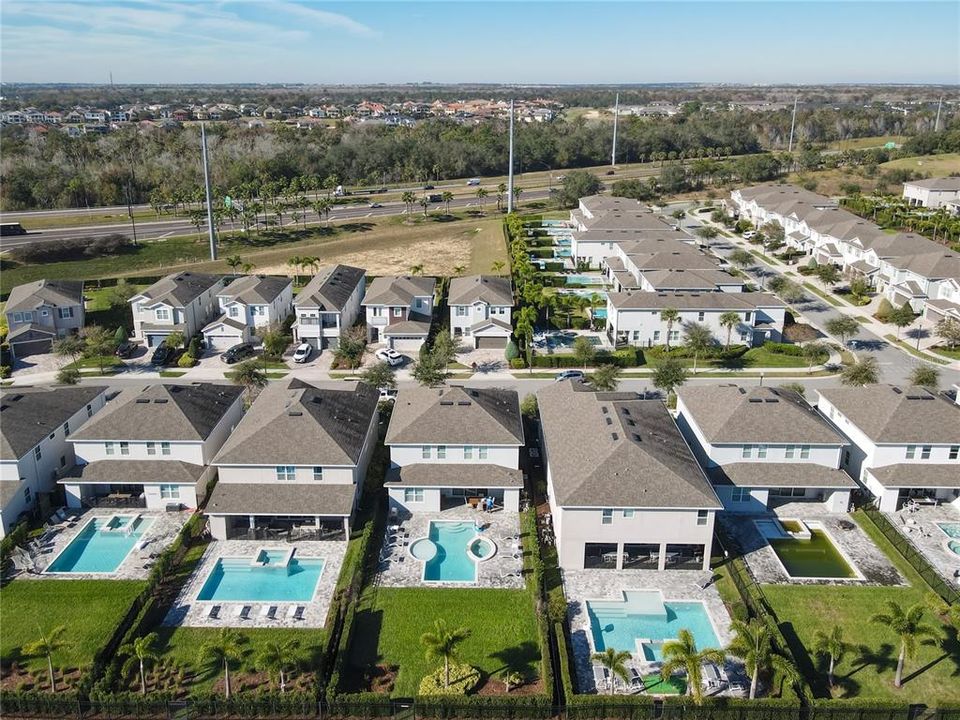 For Sale: $710,000 (5 beds, 5 baths, 2945 Square Feet)