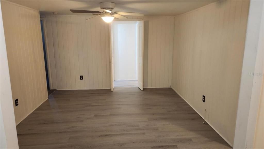 На продажу: $173,000 (3 спален, 1 ванн, 824 Квадратных фут)