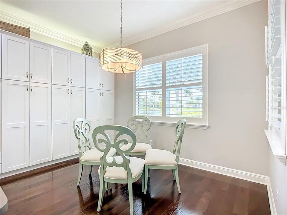 待售: $739,900 (3 贝兹, 3 浴室, 2623 平方英尺)