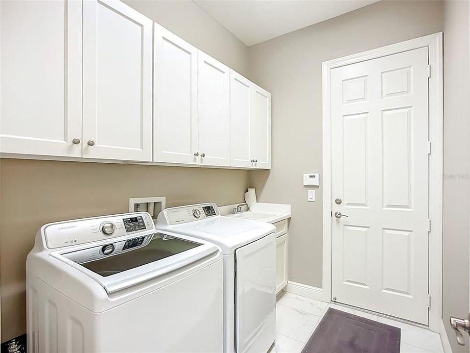 待售: $739,900 (3 贝兹, 3 浴室, 2623 平方英尺)