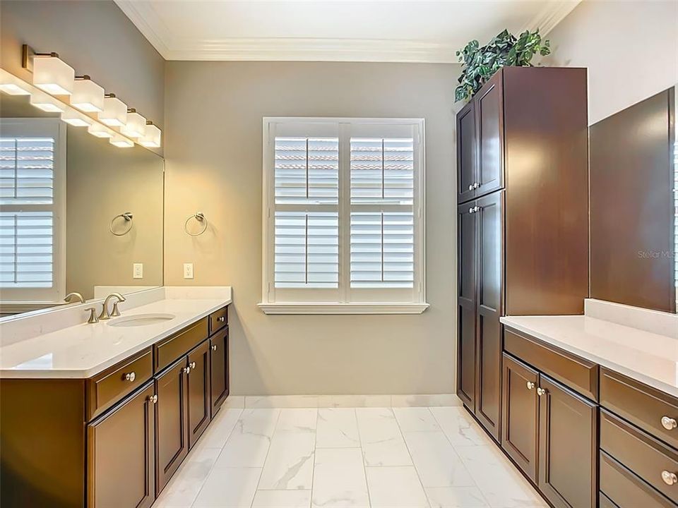 待售: $739,900 (3 贝兹, 3 浴室, 2623 平方英尺)