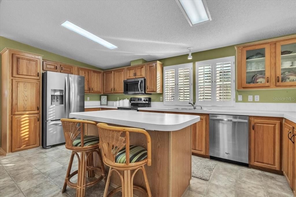 For Sale: $168,500 (2 beds, 2 baths, 1510 Square Feet)