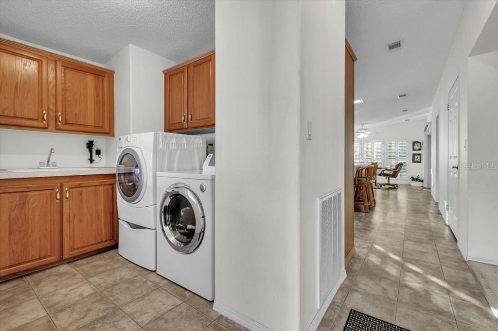 For Sale: $168,500 (2 beds, 2 baths, 1510 Square Feet)